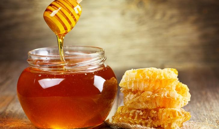 เด็กทารกห้ามกินน้ำผึ้งจริงหรือ ถ้ากินแล้วจะเป็นเกิดอะไรขึ้น?