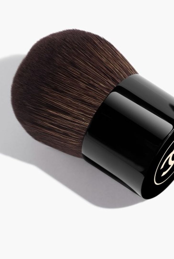 Les Beiges Oversize Kabuki Brush ราคา 2,150 บาท