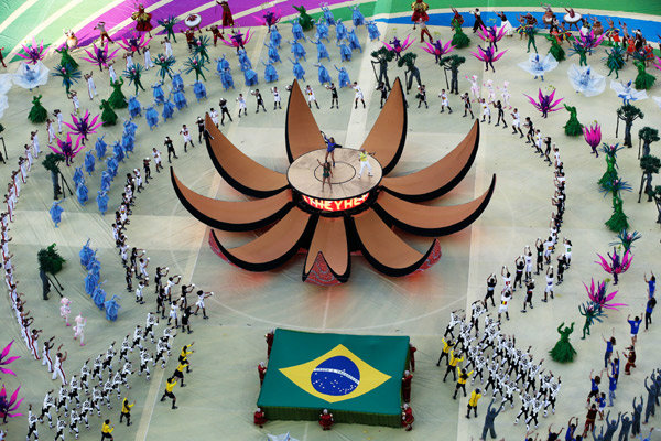 ชุดเจนิเฟอร์ โลเปซ ในพิธีเปิด บอลโลก 2014