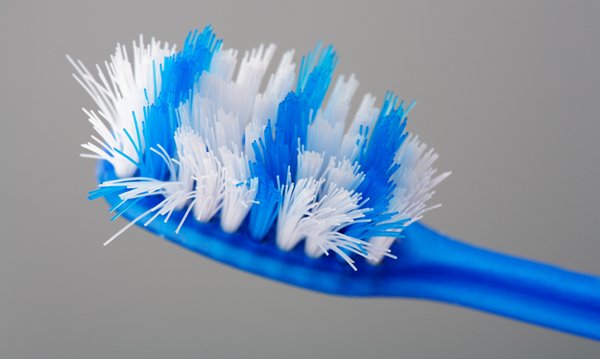10 ประโยชน์งานบ้านจาก “แปรงสีฟัน” เก่า