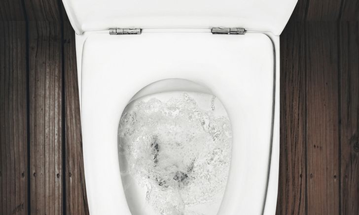 6 วิธีจัดการเมื่อห้องน้ำมีกลิ่นฉี่