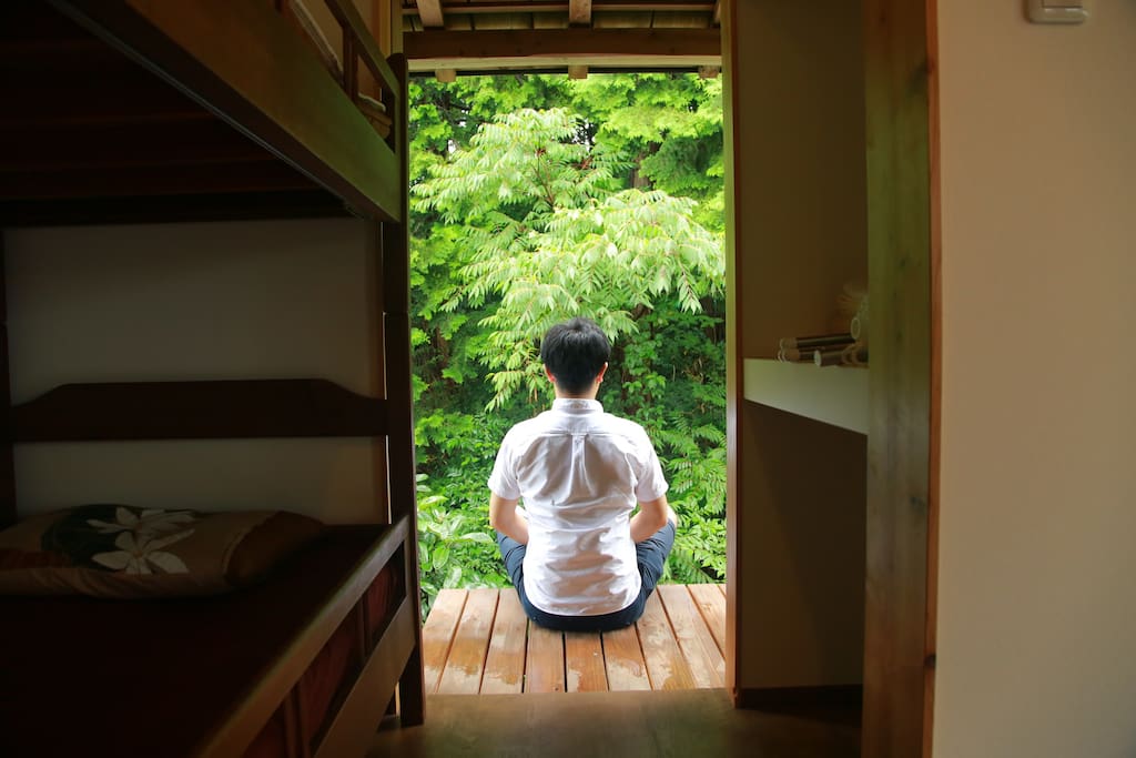 บ้านไม้หลังเล็ก ตกแต่งภายในแบบญี่ปุ่น อยู่สะดวกสบายและเป็นมิตรกับสิ่งแวดล้อม