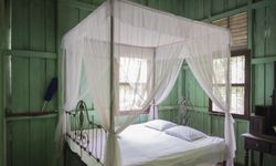 “มุ้ง” เครื่องนอนสุดคลาสสิก เลือกอย่างไรให้ตกแต่งห้องนอนได้สวยมุ้งมิ้ง
