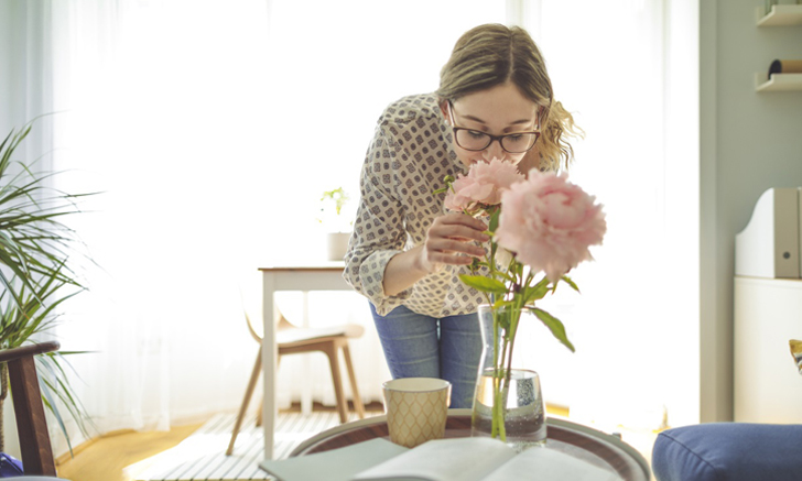 5 ประโยชน์ของการมีดอกไม้สดในบ้านของคุณ
