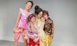 น่าเอ็นดูทั้งบ้าน "พอลล่า เทเลอร์" กับภาพลูกๆ สวมชุดไทยรับเทศกาลวันสงกรานต์