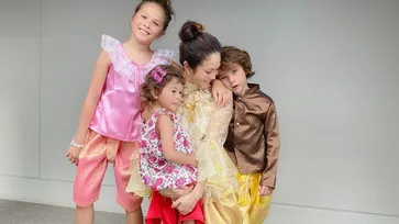 น่าเอ็นดูทั้งบ้าน "พอลล่า เทเลอร์" กับภาพลูกๆ สวมชุดไทยรับเทศกาลวันสงกรานต์