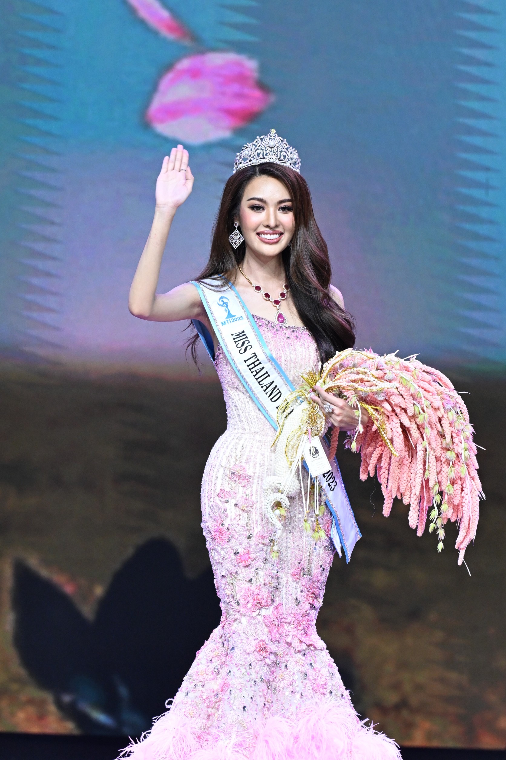 โบว์ Miss Thailand International 2023 สวยสมมงกุฎ