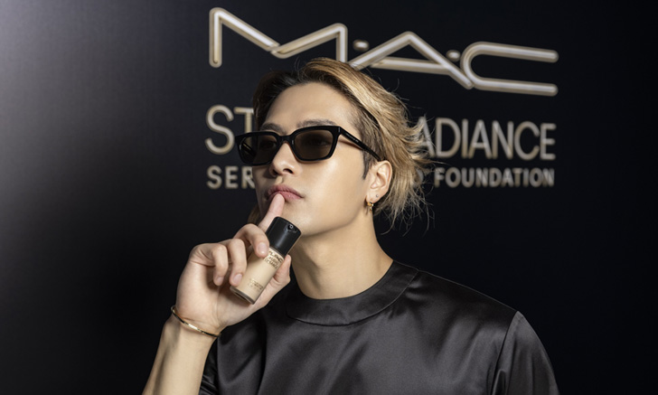 "Jackson Wang" ร่วมเปิดตัวเทรนด์เมคอัพระดับโลกด้วยผลิตภัณฑ์ใหม่จาก "M.A.C"