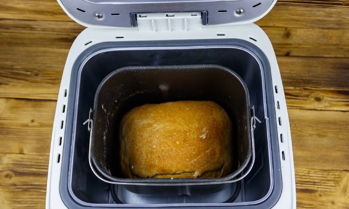 5 วิธีง่ายๆ ทำให้ขนมปังแข็งกลับมาเนื้อนุ่มน่าทานอีกครั้ง