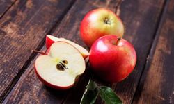 "แอปเปิ้ล" กินแบบปอกเปลือก หรือไม่ปอกดีต่อสุขภาพมากกว่ากัน