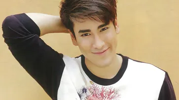 Nadech Kugimiya Wallpaper : Barry Is Happy