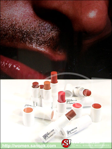 M.A.C Spring/Summer 2005 Trend Presentation