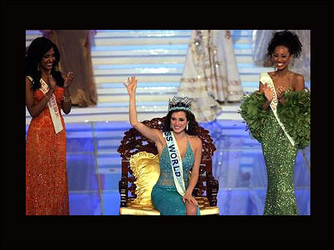 สาวงามจากเปรูพิชิตมงกุฎมิสเวิลด์ 2004