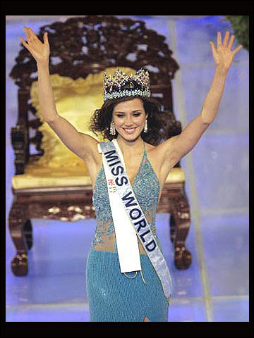 สาวงามจากเปรูพิชิตมงกุฎมิสเวิลด์ 2004