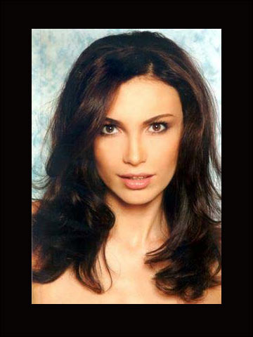 สาวงามจากเปรูพิชิตมงกุฎมิสเวิลด์ 2004