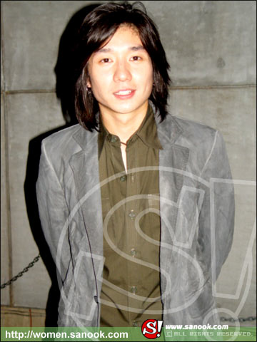 The CLEO 50 Most Eligible Bachelors 2004