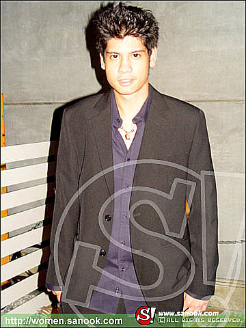 The CLEO 50 Most Eligible Bachelors 2004