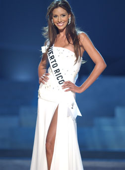 สาวออสซี่คว้ามงกุฏ นางงามจักรวาลปี 2004