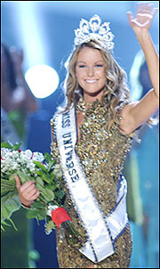 สาวออสซี่คว้ามงกุฏ นางงามจักรวาลปี 2004