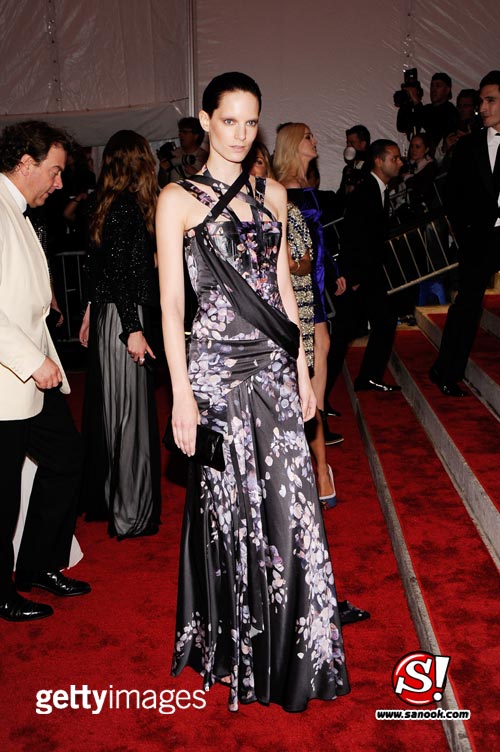 แฟชั่นอัพเดท! ชุดราตรีสั้น-ยาว สไตล์คนดังประจำฤดูกาลนี้