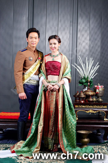 รวมมิตร ชุดผ้าไหมสวยๆ จากละครฮิต ศิลามณี