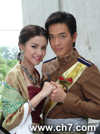 รวมมิตร ชุดผ้าไหมสวยๆ จากละครฮิต ศิลามณี
