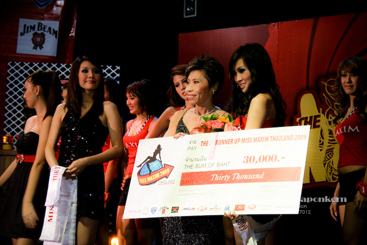 เผยโฉม เมเปิ้ล พัชชุดาญ์  สาวเซ็กซี่คว้ารางวัล Miss Maxim Thailand 2009