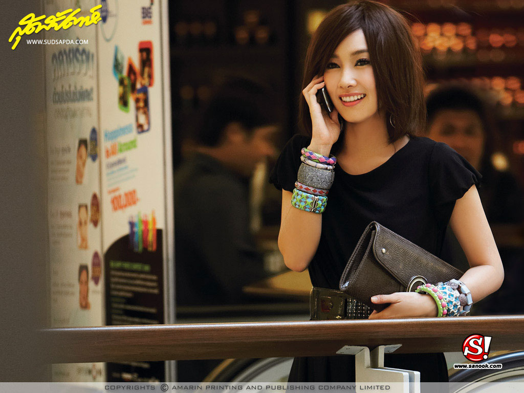 นุ่น วรนุช : Wallpaper Working woman