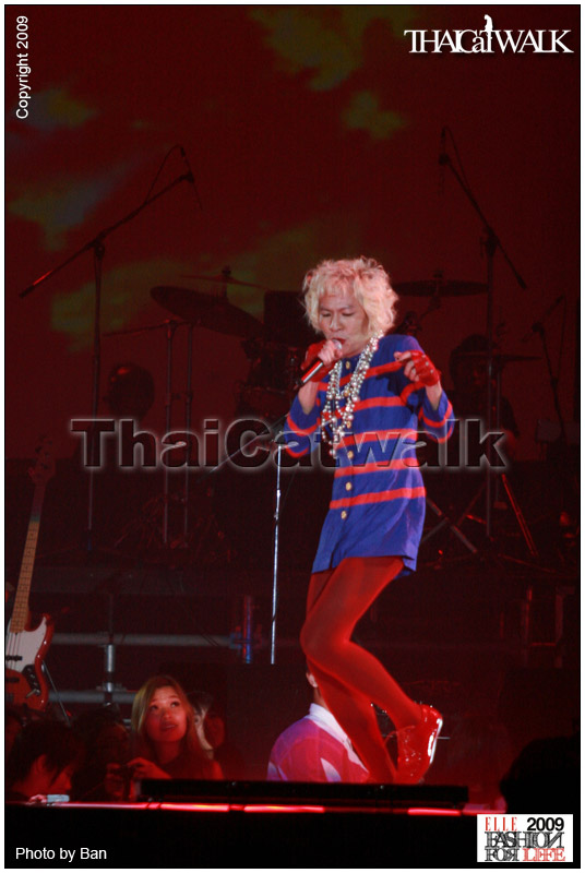 แฟชั่นโชว์  ELLE Fashion for Life 2009