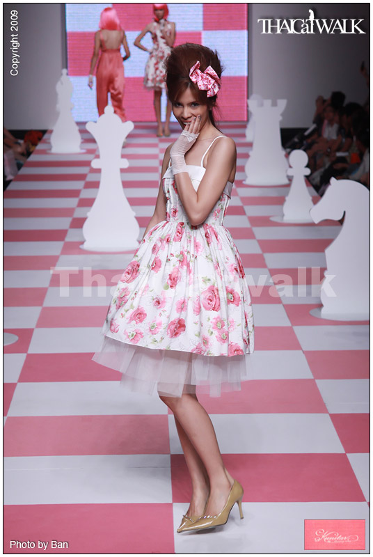 แฟชั่นโชว์ เซตน่ารักๆ จาก Kunitar & 8E88 by L\'Oreal Paris