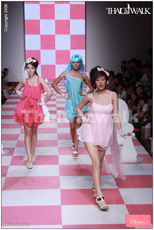 แฟชั่นโชว์ เซตน่ารักๆ จาก Kunitar & 8E88 by L\'Oreal Paris