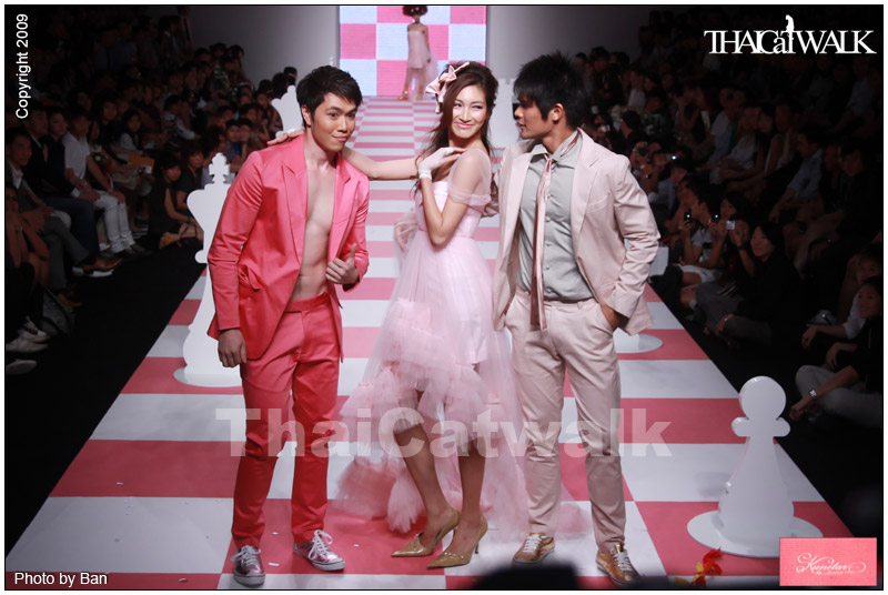 แฟชั่นโชว์ เซตน่ารักๆ จาก Kunitar & 8E88 by L\'Oreal Paris