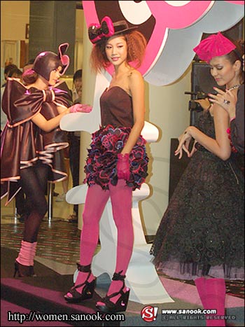 แฟชั่นโชว์ จาก M.A.C Hello Kitty