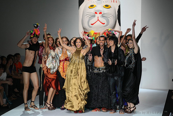 แฟชั่นโชว์ : ELLE Fashion Week 2008 (3) /18 Oct 2008