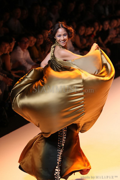 แฟชั่นโชว์ : ELLE Fashion Week 2008 (3) /18 Oct 2008