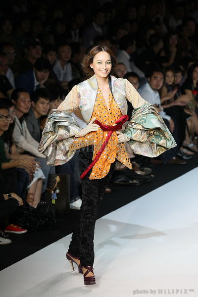 แฟชั่นโชว์ : ELLE Fashion Week 2008 (3) /18 Oct 2008