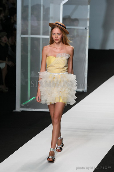 แฟชั่นโชว์ : ELLE Fashion Week 2008 (3) /18 Oct 2008