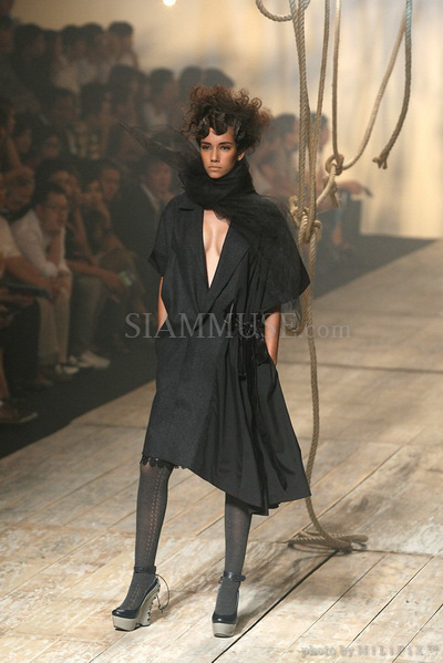 แฟชั่นโชว์ : ELLE Fashion Week 2008 (2) /17 Oct 2008