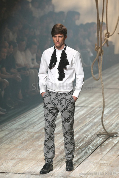 แฟชั่นโชว์ : ELLE Fashion Week 2008 (2) /17 Oct 2008