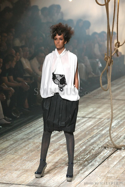 แฟชั่นโชว์ : ELLE Fashion Week 2008 (2) /17 Oct 2008