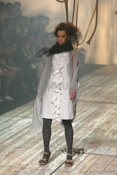 แฟชั่นโชว์ : ELLE Fashion Week 2008 (2) /17 Oct 2008