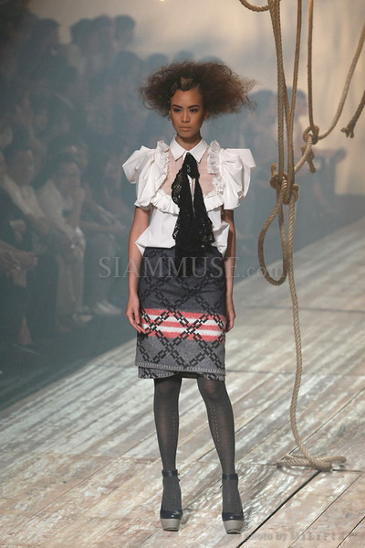 แฟชั่นโชว์ : ELLE Fashion Week 2008 (2) /17 Oct 2008