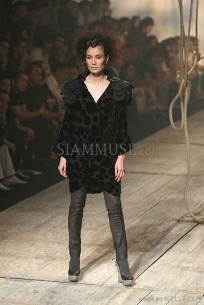 แฟชั่นโชว์ : ELLE Fashion Week 2008 (2) /17 Oct 2008