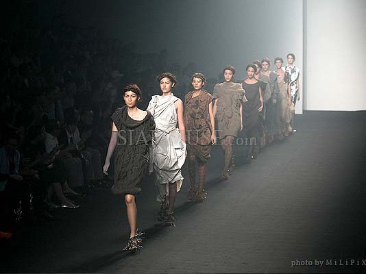 แฟชั่นโชว์ : ELLE Fashion Week 2008 (2) /17 Oct 2008