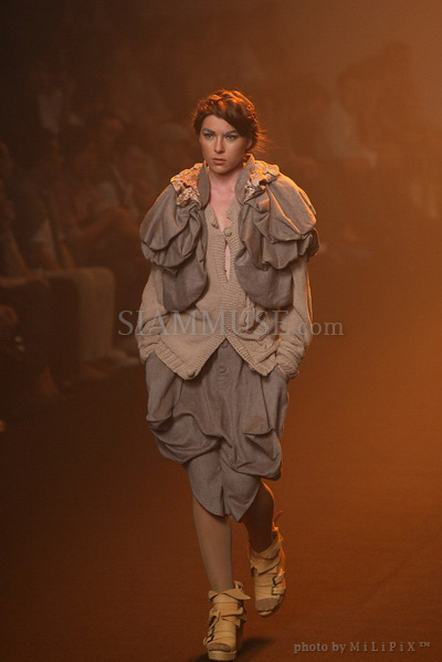 แฟชั่นโชว์ : ELLE Fashion Week 2008 (2) /17 Oct 2008