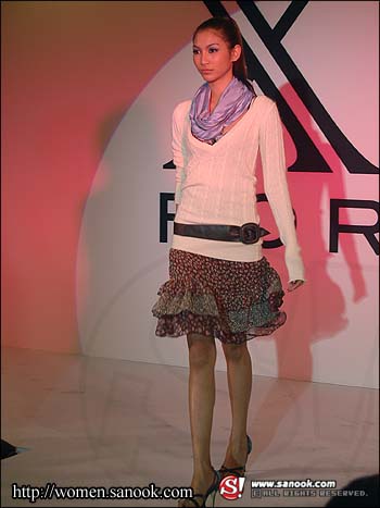 แฟชั่นโชว์จากร้าน XXI FOREVER