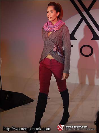 แฟชั่นโชว์จากร้าน XXI FOREVER