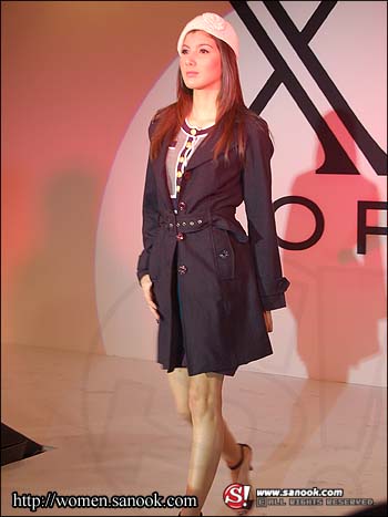 แฟชั่นโชว์จากร้าน XXI FOREVER