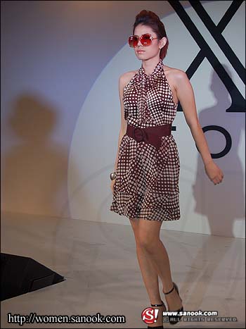 แฟชั่นโชว์จากร้าน XXI FOREVER