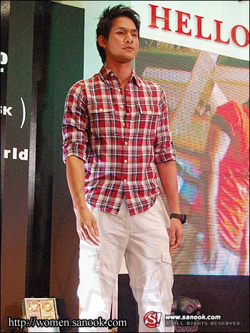 แฟชั่นโชว์ : Colour Of Life Fashion Show